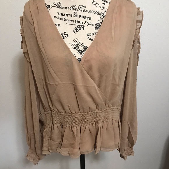 Women’s Size XL Beautiful Tan Blouse from Express! - Picture 1 of 6